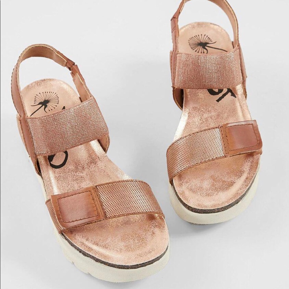 OTBT platform sandal.